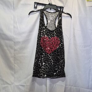 nie21 Metallic Heart Graphic Top - Silver on Gray